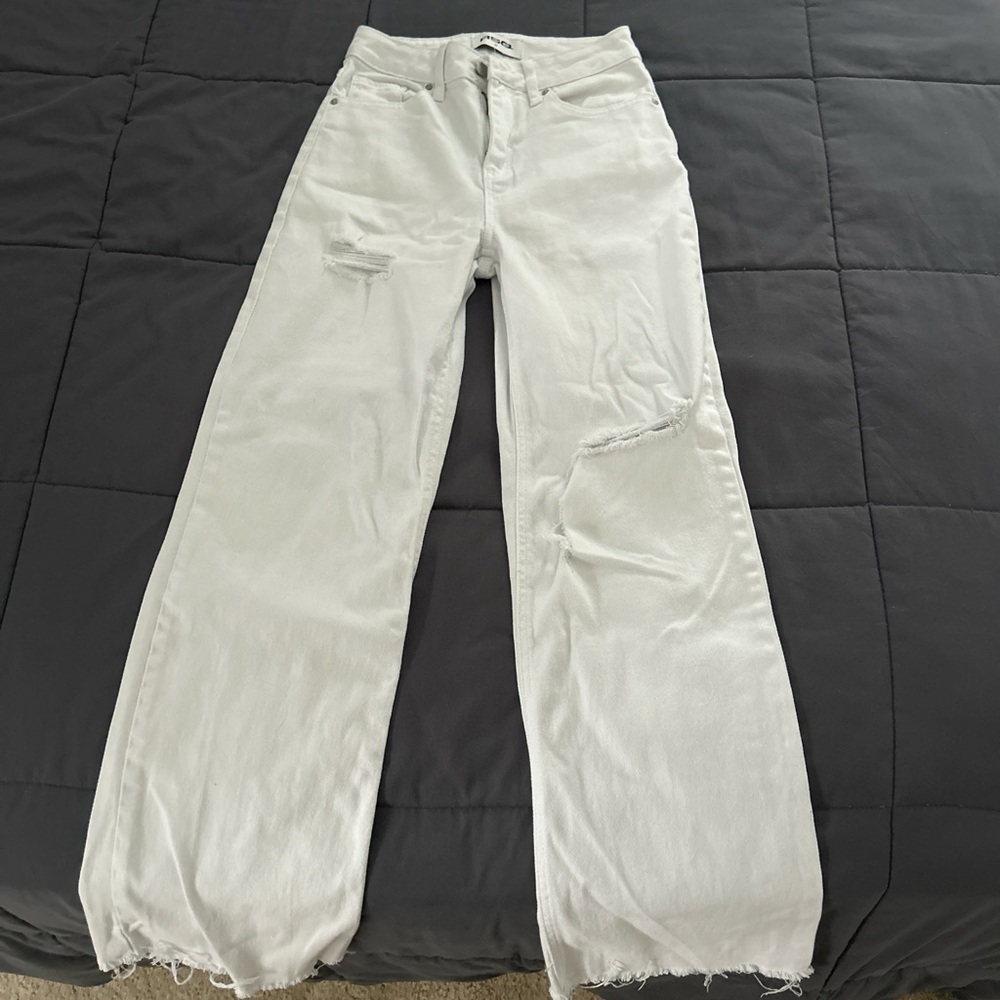 Tilly's High Rise Distressed Jeans - white